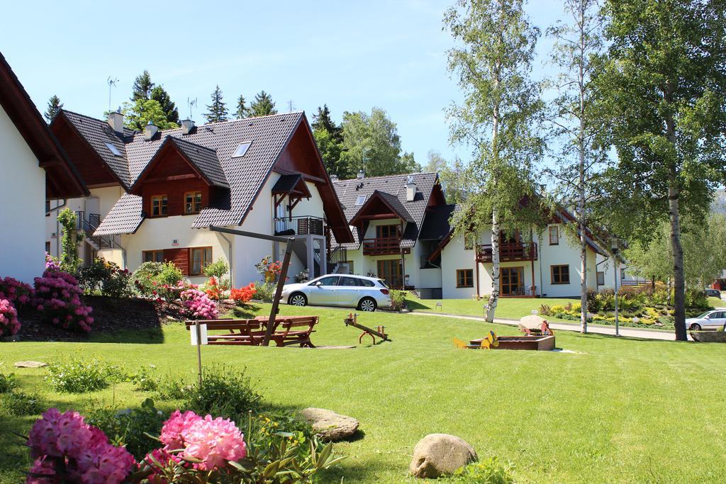 "Rodzinny Apartament Pod Sniezka 2" Na Osiedlu "Apartamenty Pod Sniezka" คาร์ปัตซ์ ภายนอก รูปภาพ